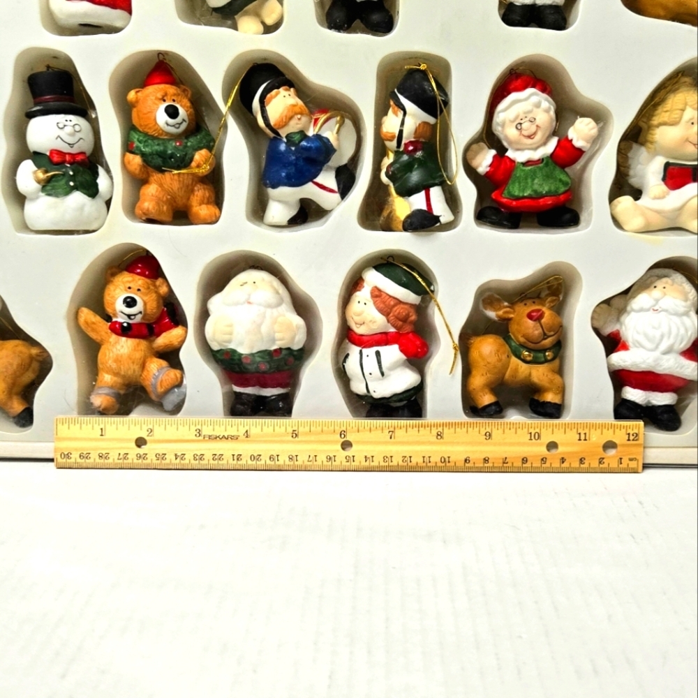 Holiday Classics 24-piece Christmas Ornament Set. - Picture 12 of 12